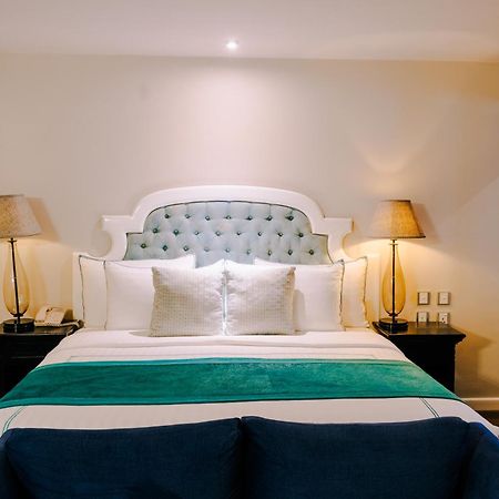 Earl'S Regent Negombo Otel Dış mekan fotoğraf