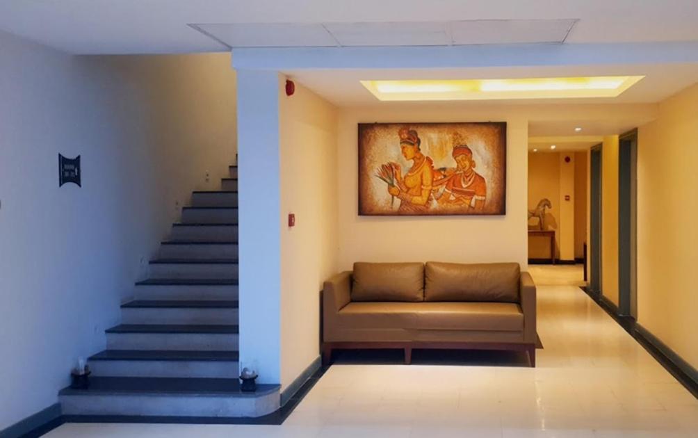 Earl'S Regent Negombo Otel Dış mekan fotoğraf