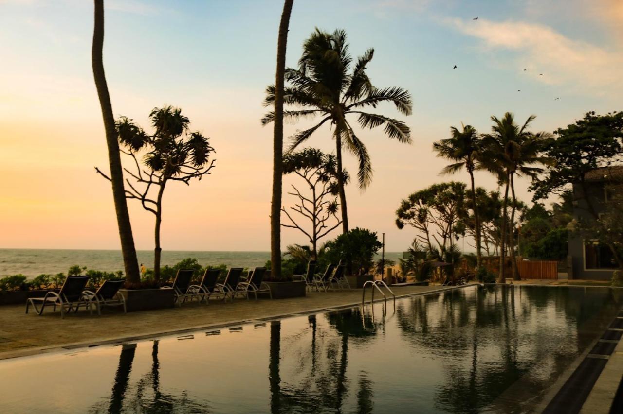 Earl'S Regent Negombo Otel Dış mekan fotoğraf