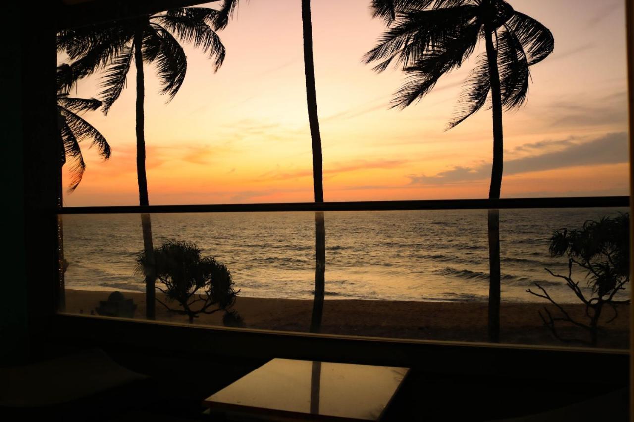 Earl'S Regent Negombo Otel Dış mekan fotoğraf
