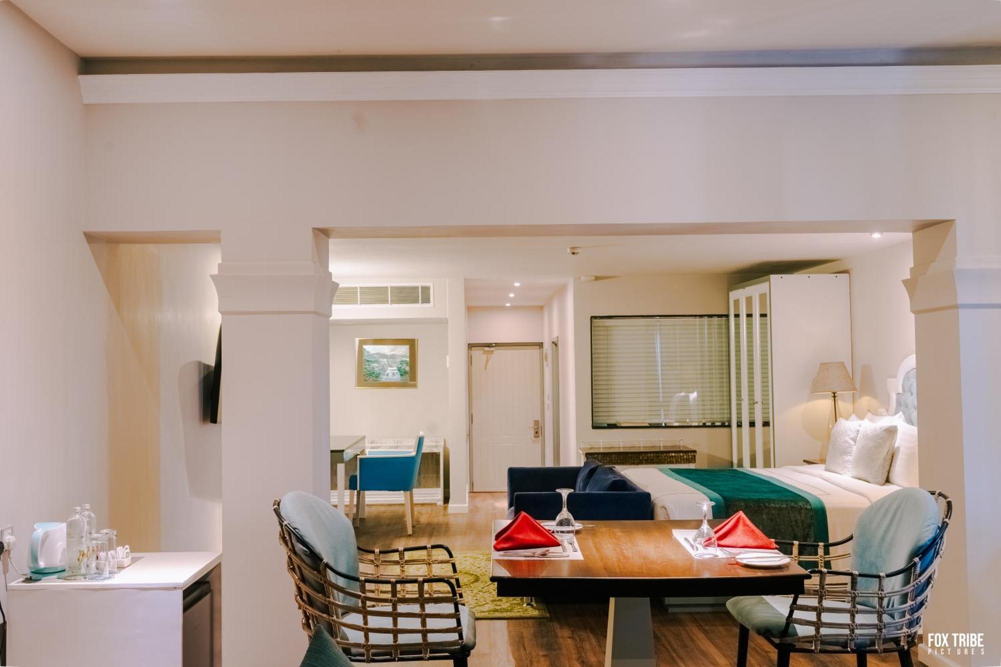 Earl'S Regent Negombo Otel Dış mekan fotoğraf