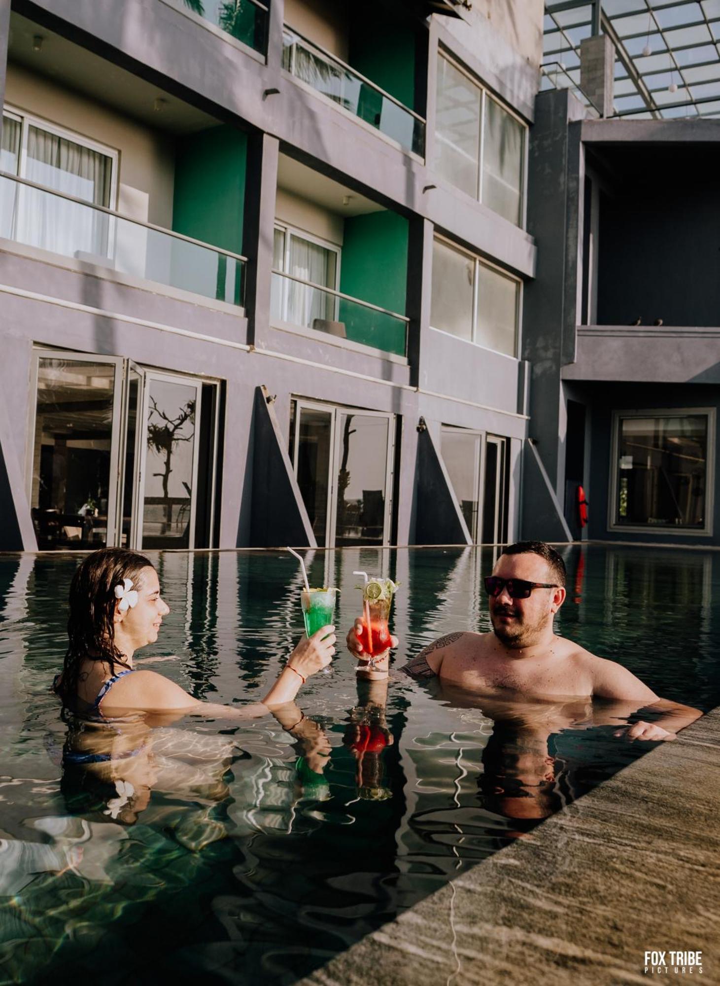 Earl'S Regent Negombo Otel Dış mekan fotoğraf