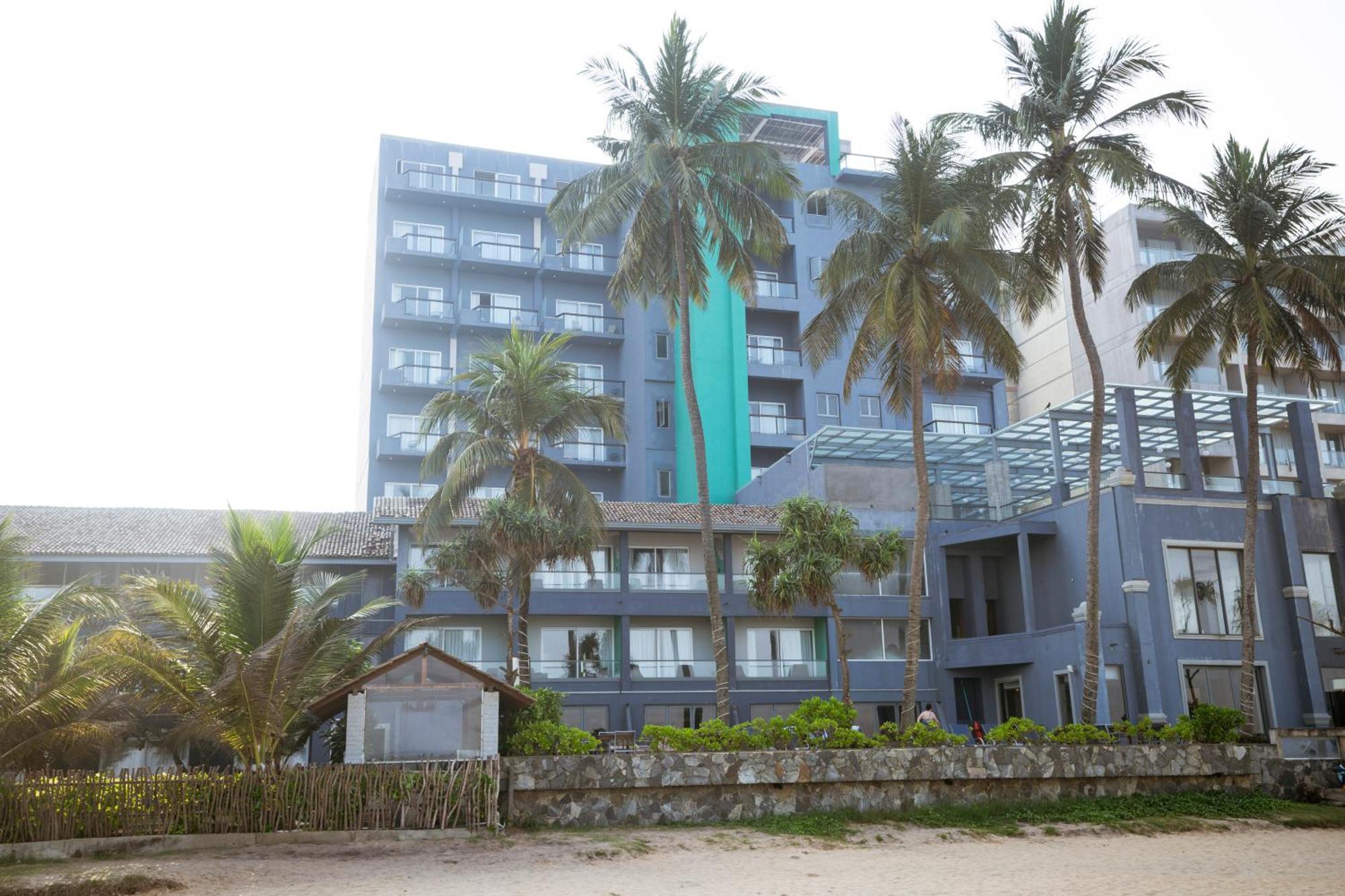 Earl'S Regent Negombo Otel Dış mekan fotoğraf