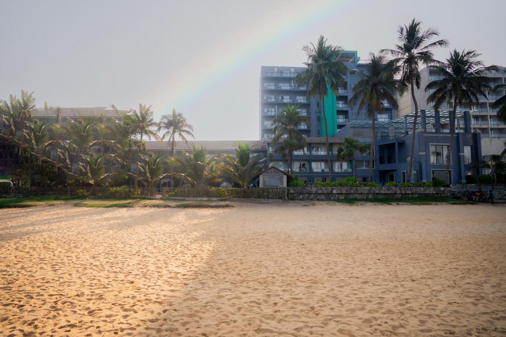 Earl'S Regent Negombo Otel Dış mekan fotoğraf