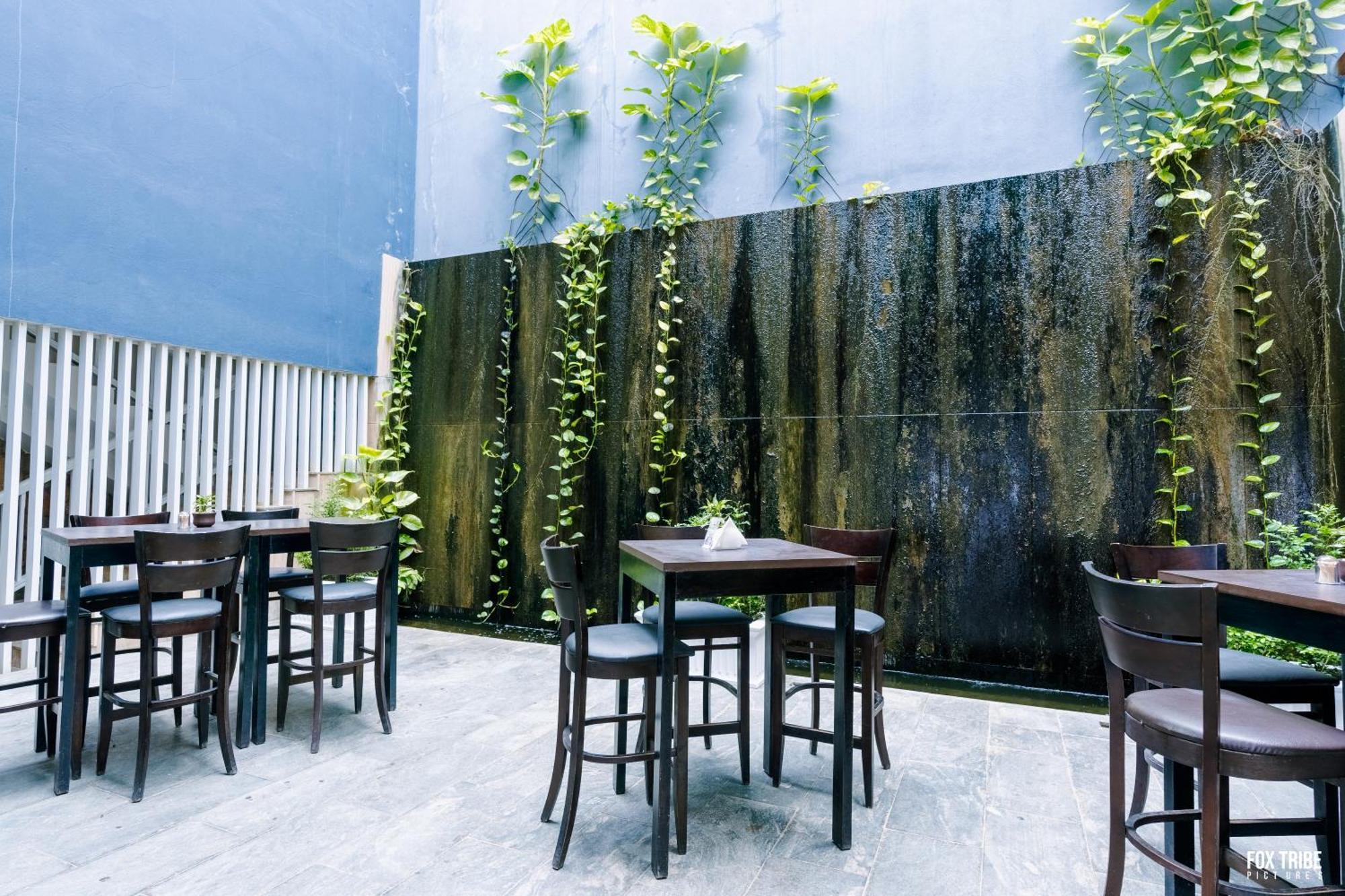 Earl'S Regent Negombo Otel Dış mekan fotoğraf