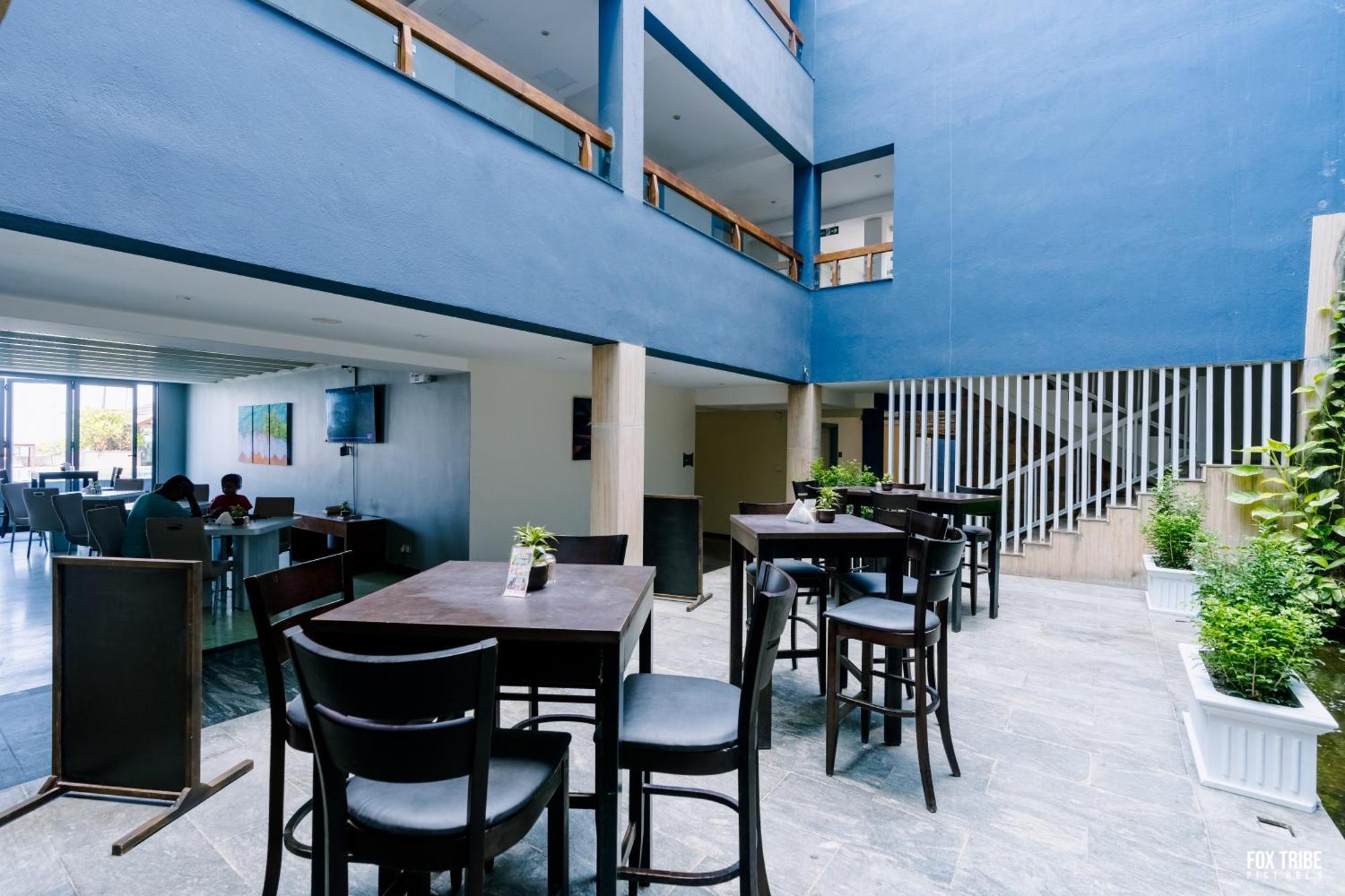 Earl'S Regent Negombo Otel Dış mekan fotoğraf